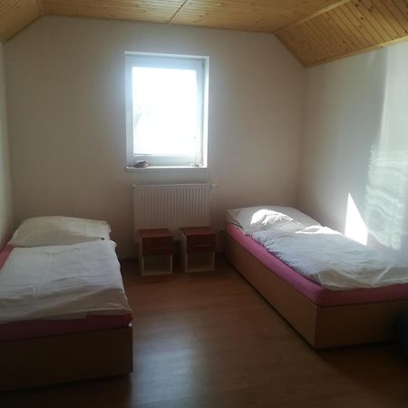 Villa Privat Em & Mi à Liptovský Mikuláš Extérieur photo